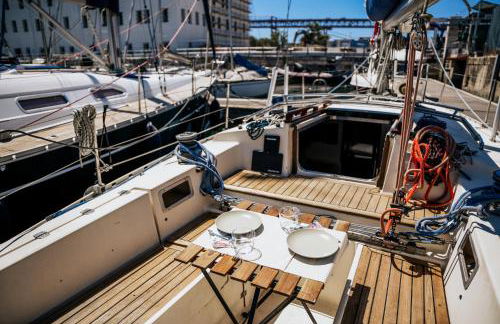 The Classic Sailboat Retreat - Photo 29