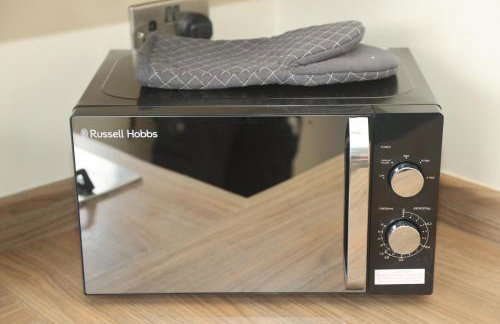 Luxe Cosy&Spacious 2 Bed House - Super Fast Wi-Fi & Private Parking Near GLO Airport & Cheltenham Racecourse - Foto 17