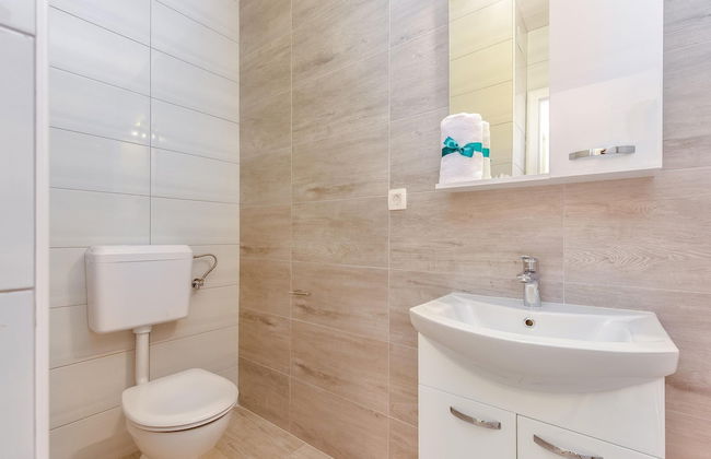 Peaceful Villa in Dramalj with Hot Tub - Foto 14