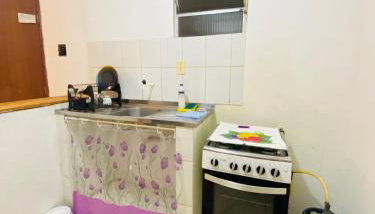 Maravilhosa Kitnet 10 min da praia - Foto 5