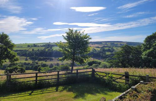 Underhill Holiday Cottage - Photo 17