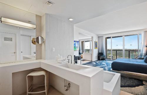 23rd Floor W 2BR with Den, Ocean Views, Sleeps 8 - Foto 15