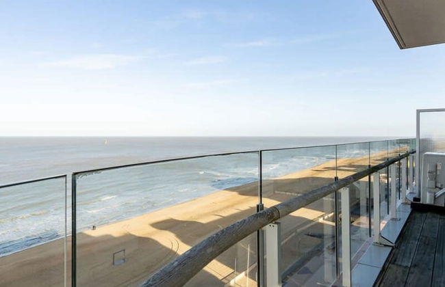 Stunning Penthouse With Free Parking and sea View - Foto 50