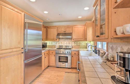 Spacious Lake Arrowhead Home with Putting Green - Foto 8