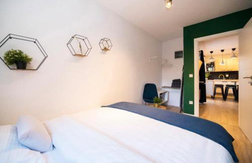 Memories - 2BR Apartment - Free Parking - Photo 15