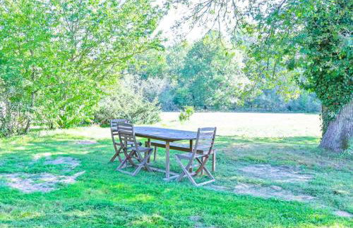 La Breteche-Le château et les dépendances - Photo 59