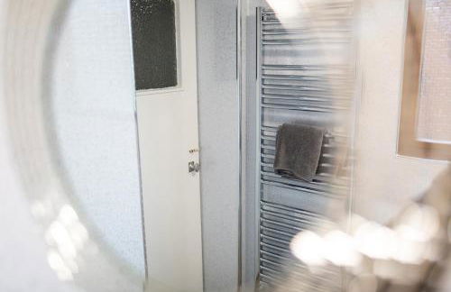 Adrian House, near Hospital, easy parking + garden - Foto 12