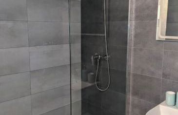 Historical center flat with pool, tennis & parking - Photo 14