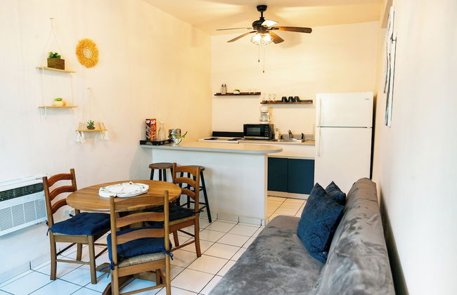 Numero Uno Beach Apartments - Photo 56