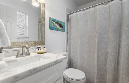 Coastal Retreat by the Beach - Foto 18