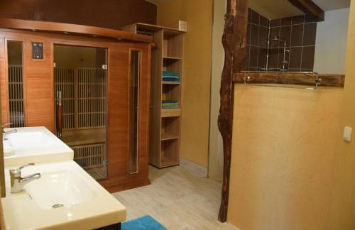 Gîte le Safranier Maison ancienne avec piscine couverte et chauffée - Foto 8