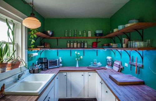 Historic Colonial in the Heart of Ski Country - Foto 53