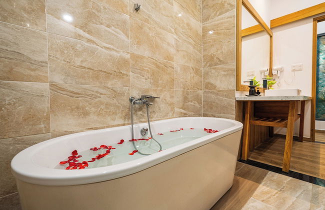 Palm River Boutique - Photo 76