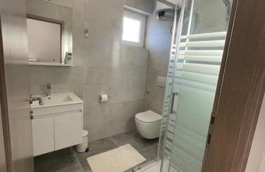 Modern Studio Apartment Iva with Balcony, Free Parking & Wi-Fi, Zadar - Foto 14