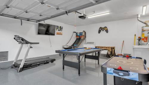 Hilltop Home Hot Tub BBQ Game Room Self Check-In - Foto 4