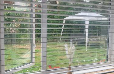 1 mile from Harry Potter Tour Self Contained Flat One bedroom plus new sofa bed in lounge - Foto 17