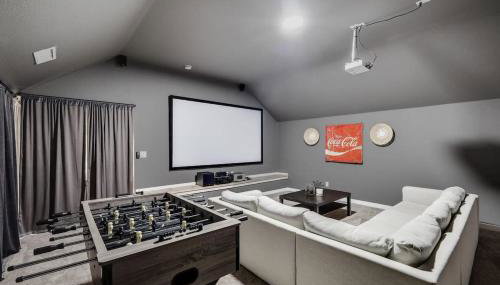 Stylish Spacious Convenient - 6-BD 2 5-BA + Pool - Foto 5