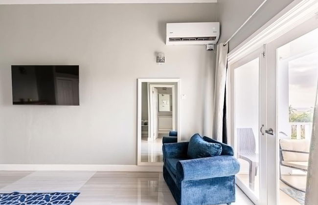 Charming Sea View Town House Chef Driver Optional - Photo 22