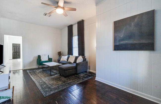 Jefferson Rental Room 2 - Photo 6