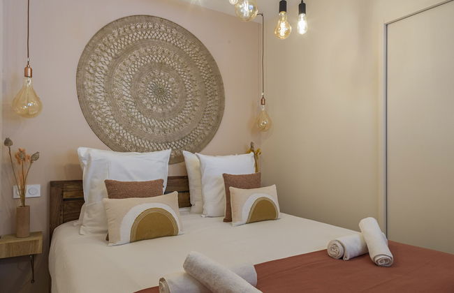 Rose & Garden - Eiffel Tower - Photo 5