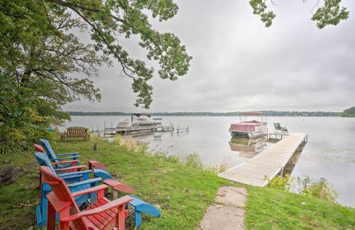 Spacious Lakehouse with Deck, Kayaks, and Dock! - Foto 35