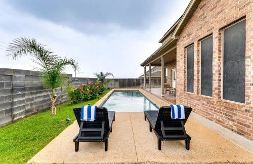 7 Mi to Lake Casa Blanca Laredo Family Home! - Foto 1