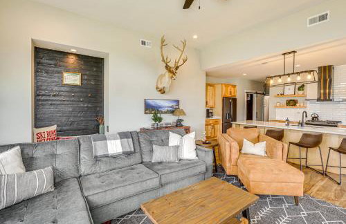 Stylish Montana Vacation Rental with Private Hot Tub - Foto 4