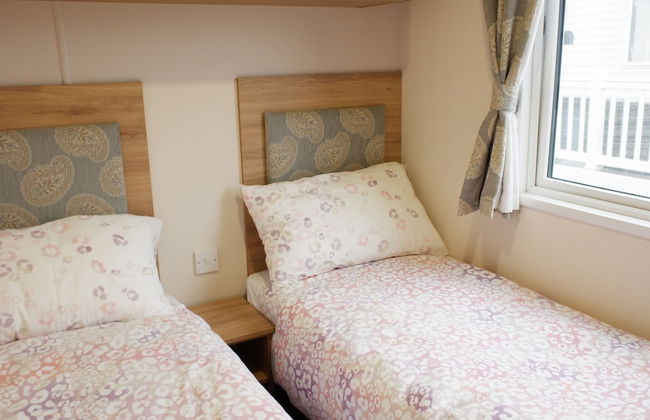 Excellent Caravan 2 Bedrooms Sleeps 6 - Foto 2
