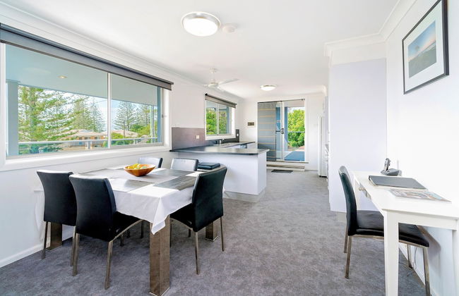 Adrift Apartments - Photo 2