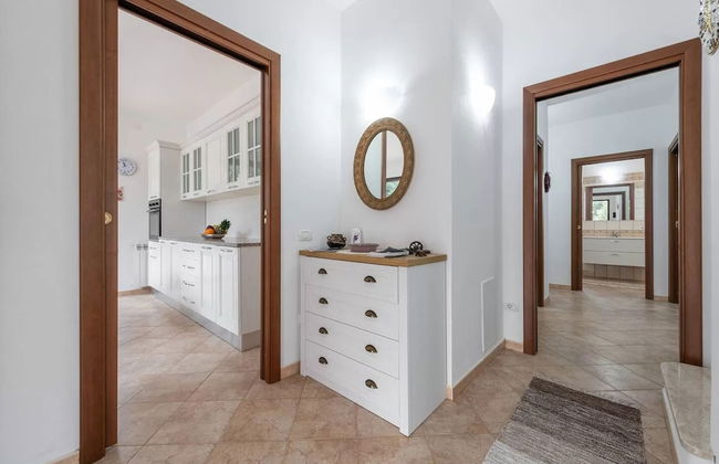 Amazing Detached Villa for 8 Guests Near Stintino - Photo 34