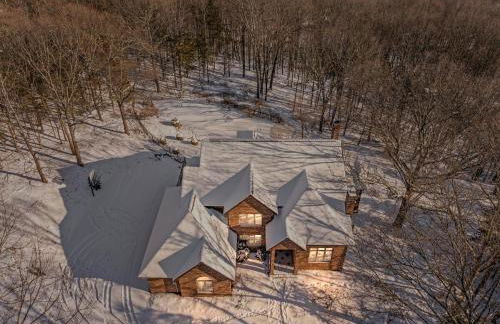 Secluded 9BR Getaway, Pool, Hot Tub & Huge Deck - Foto 58