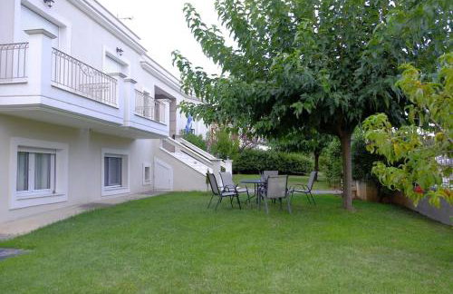 Vintage Garden House - Photo 24