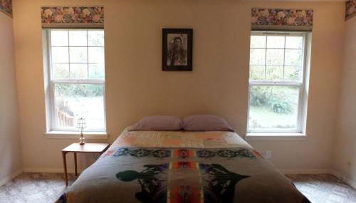 Peaceful Family Cabin on Beautiful Property, Plenty of Hiking and Fishing, 20 minutes from the coast, bordering Siuslaw National Forest, Oregon - Foto 4