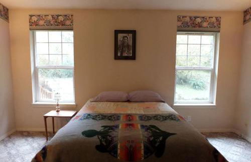 Peaceful Family Cabin on Beautiful Property, Plenty of Hiking and Fishing, 20 minutes from the coast, bordering Siuslaw National Forest, Oregon - Foto 4