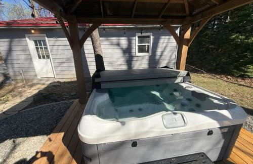 Cabin w River Access Fire Pit Grill WiFi & More - Foto 55