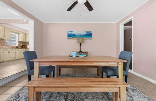 10 Mins to Legion Field Stadium- Blushing Bungalow - Foto 32