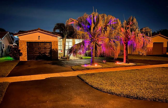 Great Location Private House Pool, Hot Tub, Patio w/ Fire Pit 3br/2ba - Foto 28