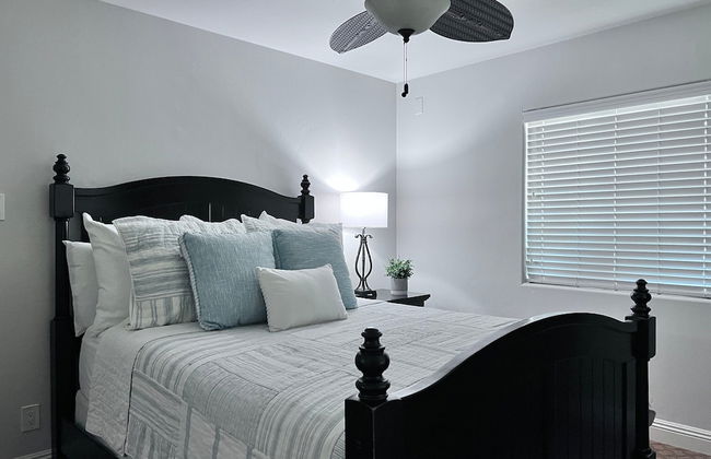 Lovely Anaheim Pool Home 1 Mile to Disney - Foto 7