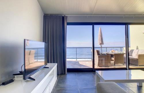 On the Wave by LovelyStay - Photo 7