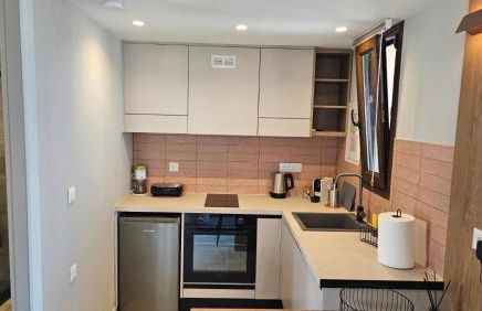 Reflections Apartments- Relaxed Stay near the Beach, Chania - Foto 19