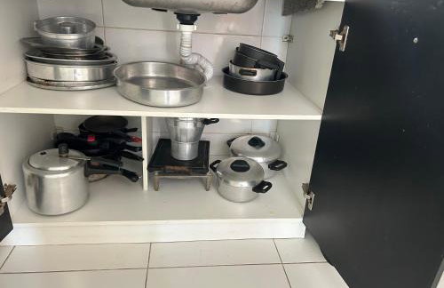 Apê térreo com churrasqueira e área externa e garagem exclusiva até 4 hóspedes 5 min praia Abricó e 7 min do Centro - Foto 27