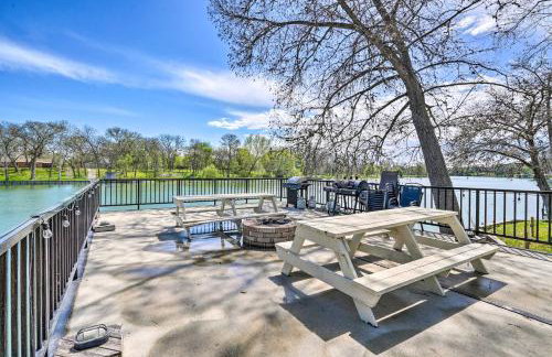Guadalupe Riverfront Studio w/ Private Balcony - Foto 21