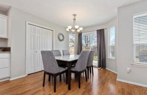 Urban Escape Steps to Downtown - Photo 11