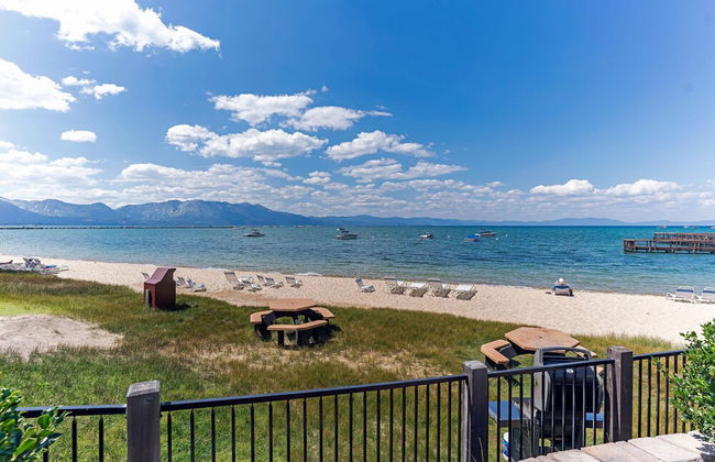 Lakeland Village - Walk to the Beaches of Lake Tahoe! - Foto 47