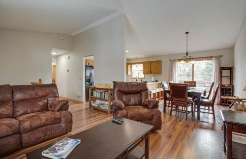 2 Mi to Super Rink Sporty Group Getaway in Blaine - Foto 6