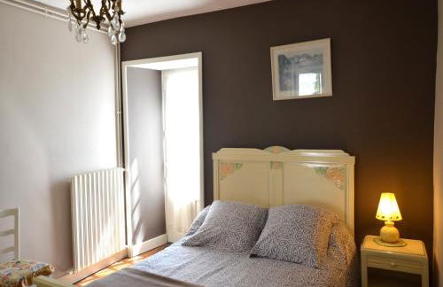 Historic Tower Home in Brignac - Foto 14