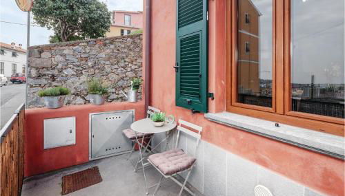 Beautiful Apartment In Pitelli -Sp- - Foto 5