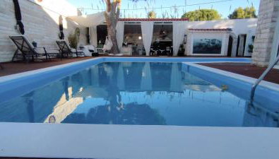 Villa Maria Lagonissi - Private Villa upstairs with exclusive access to pool & outside areas - Foto 2, sunbed