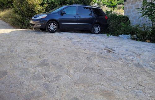 Green Marble Pool Cottage 3 BR in 2 adjoining stone buildings on a 2 acre private land - Foto 39