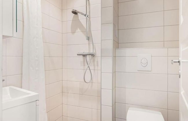 Cozy Studio in Bergen Center - Photo 9